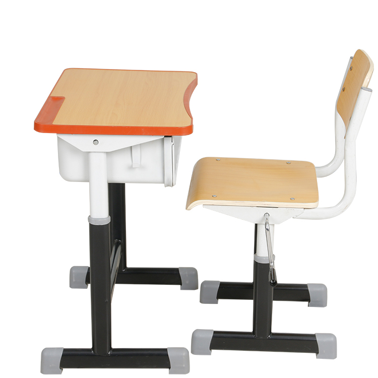 如何選擇學(xué)生課桌椅廠(chǎng)家？這幾點(diǎn)要多注意